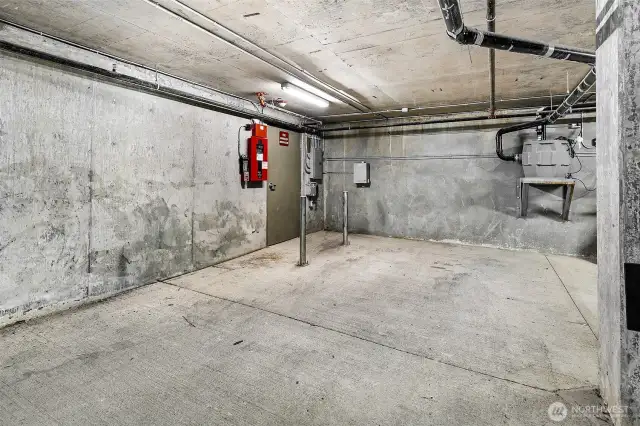 Secure parking, private storage. The controlled-access garage offers peace of mind and ample space for parking, bikes, and gear—supporting an active lifestyle with ease and efficiency.