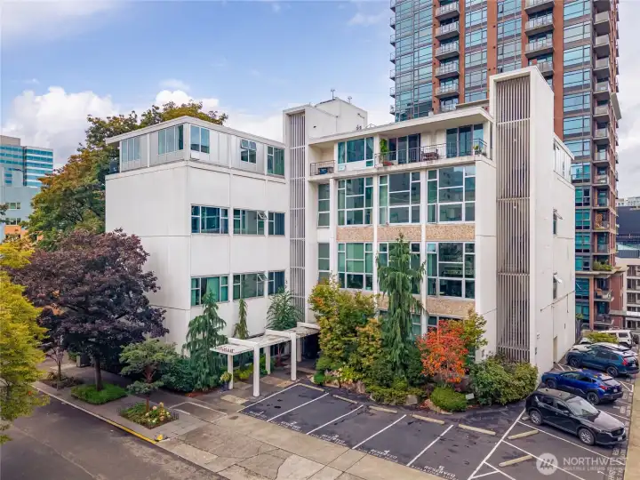 Talisman Condominium, architect-designed midcentury building.