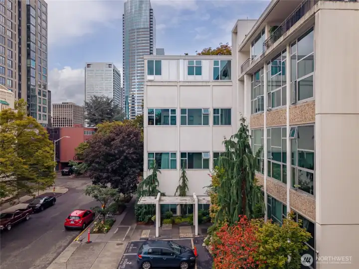 Talisman Condominium — midcentury design in the heart of Seattle.