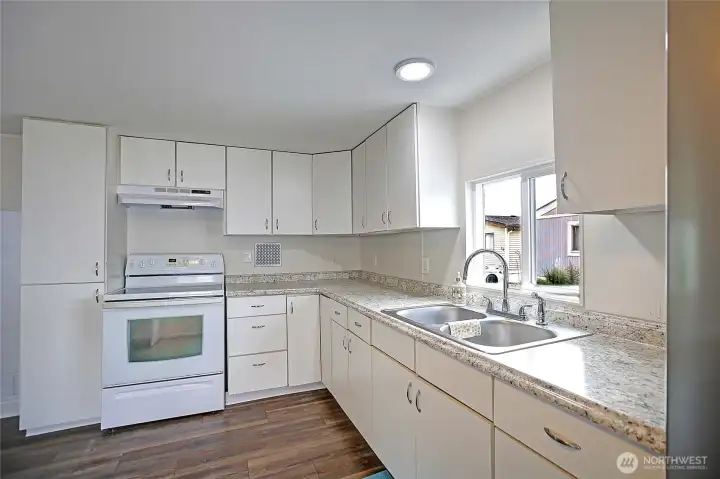 Plenty of kitchen storage