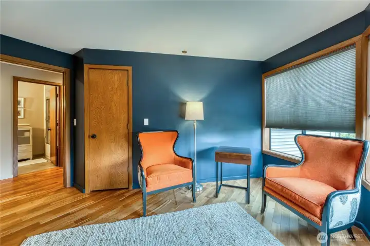 And one last look at the office space.