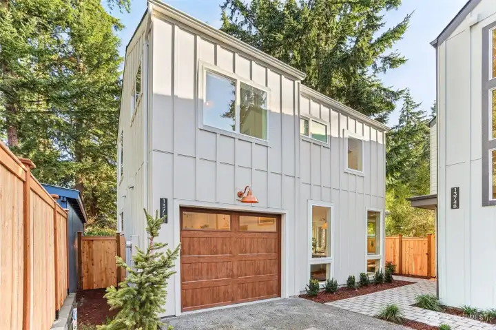 13750 Stone Front View