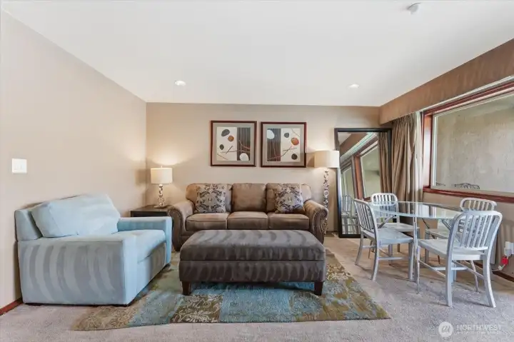 Bright and open living space designed for comfortable Lake Chelan getaways year-round.