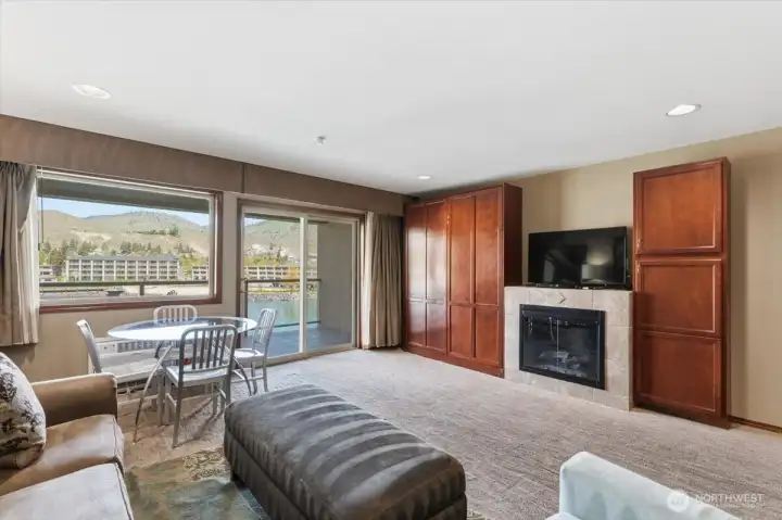 Spacious open-concept layout creates the perfect gathering space after a day on the lake.
