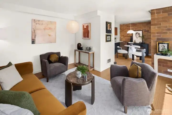This open layout flows effortlessly from morning coffee to dinner with friends and everything in between.