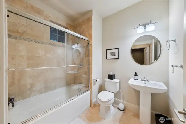 Lower level full bath.