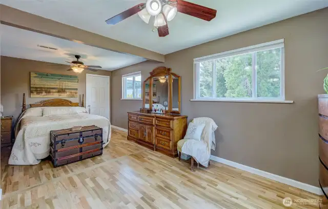 Large Primary Bedroom with 2 Closets