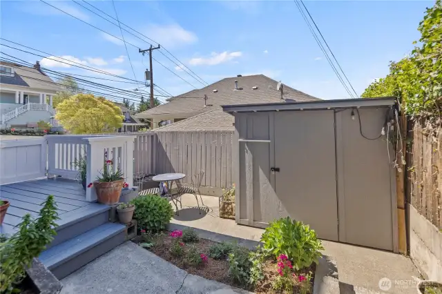 Unit 2 yard space and storage