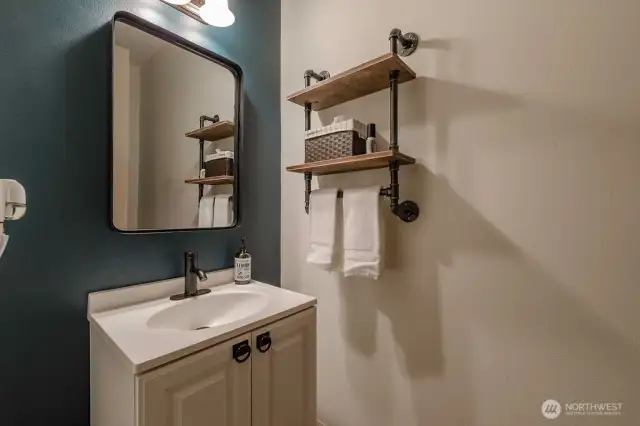 Downstairs 1/2 Bath