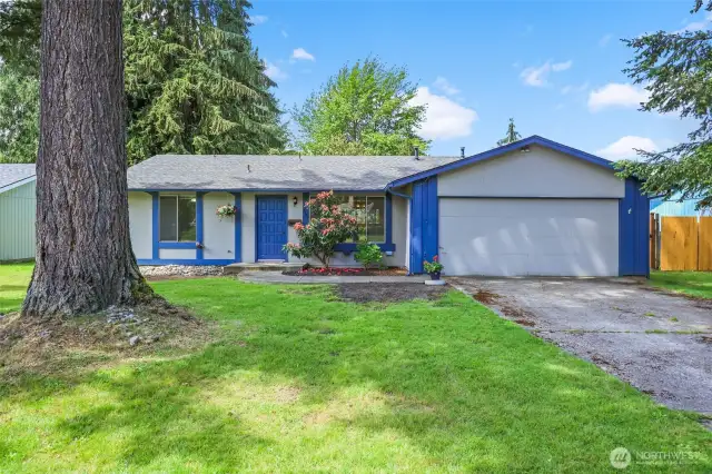 3 bedrooms 1 3/4 bath- near Oly High!