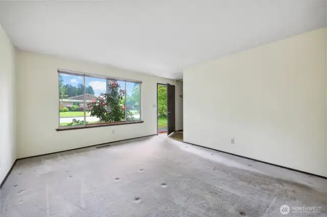Generous Livingroom- closet to the top right.