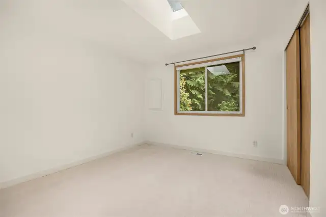 The middle bedroom can accommodate any size bed.