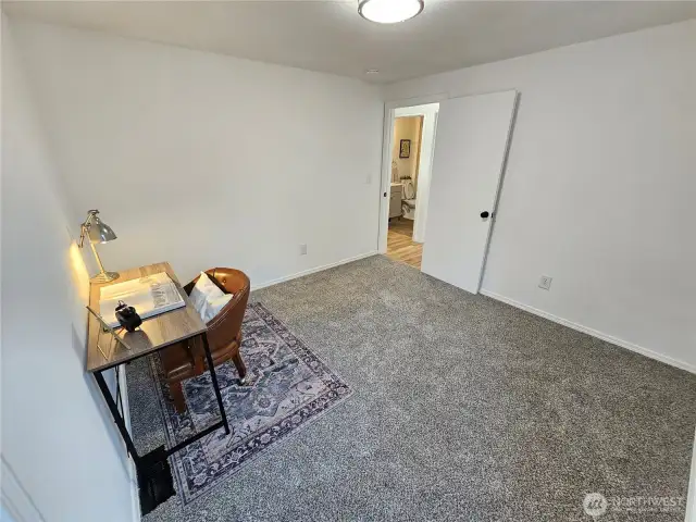 Bonus room/Office space.