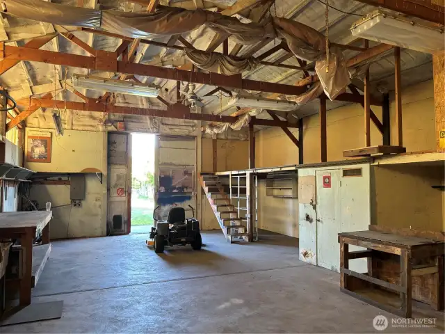 Shop includes an air compressor it may need some work.