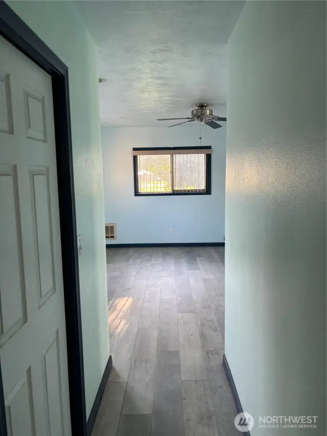 Hall to the Primary bedroom