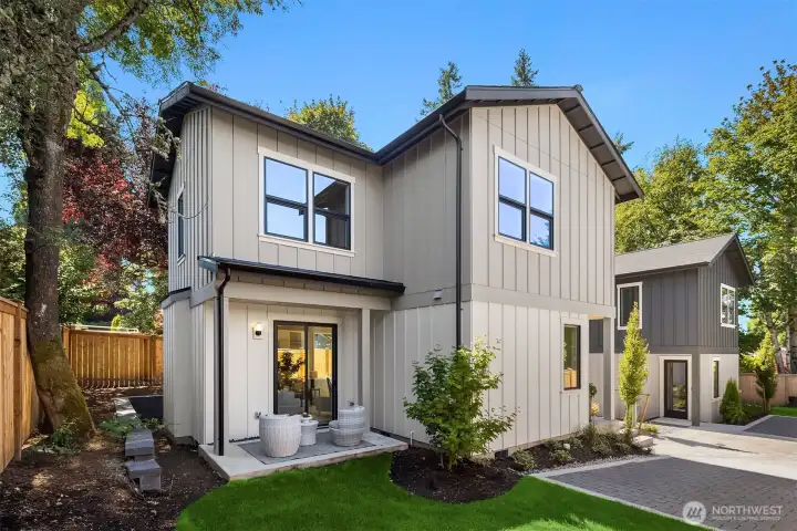 *photos are of 813, which features a reverse floor plan