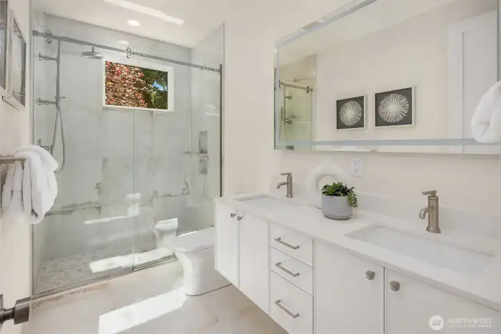 *photos are of 813, which features a reverse floor plan