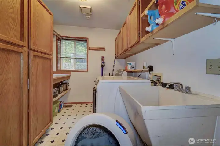 Laundry/utility room