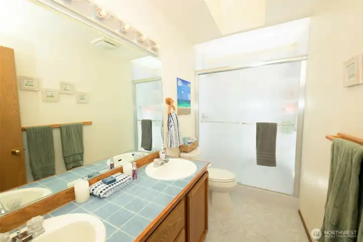 Upstairs full bathroom Upstairs full bathroom