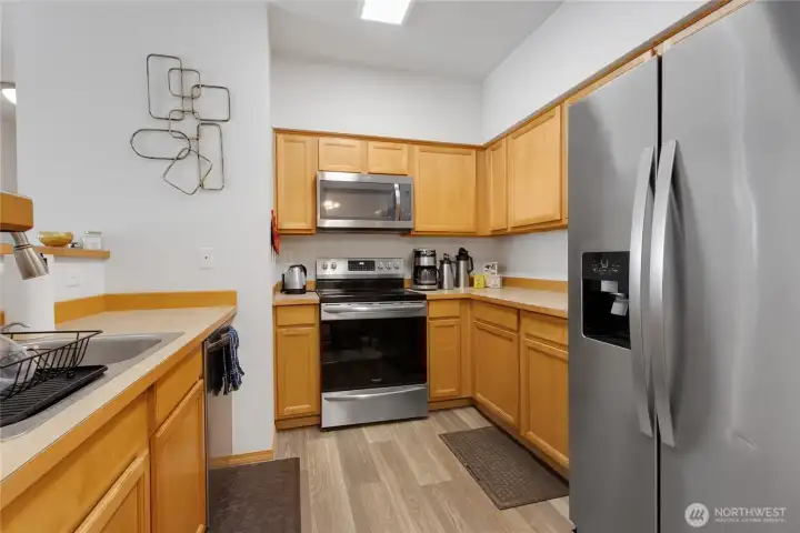 Kitchen appliances are all included and fairly new and hardly used.