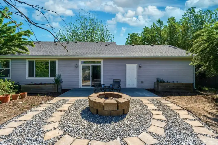 Firepit area off patio