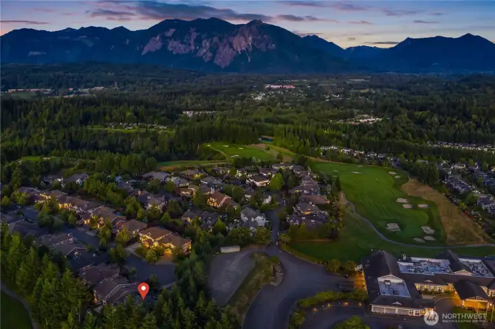 Picturesque views and location in the Snoqualmie Valley.