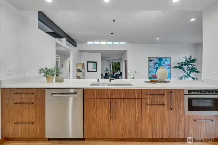 Kitchen Open to Dining and Entertaining Kitchen Open to Dining and Entertaining