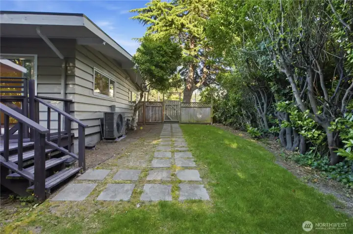 Side Yard Side Yard