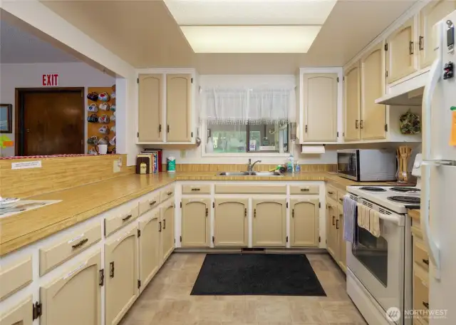Clubhouse Kitchen