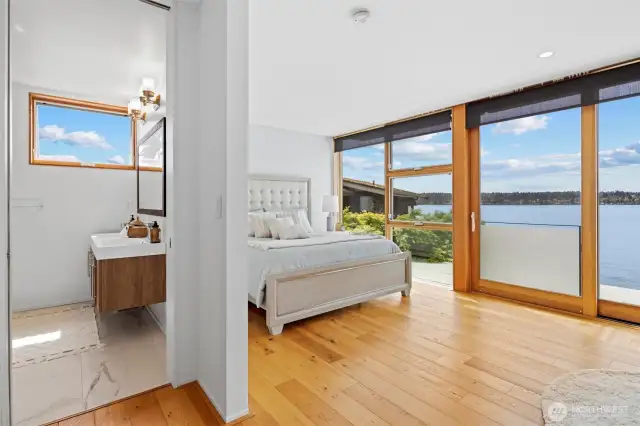 A luxurious new primary suite
