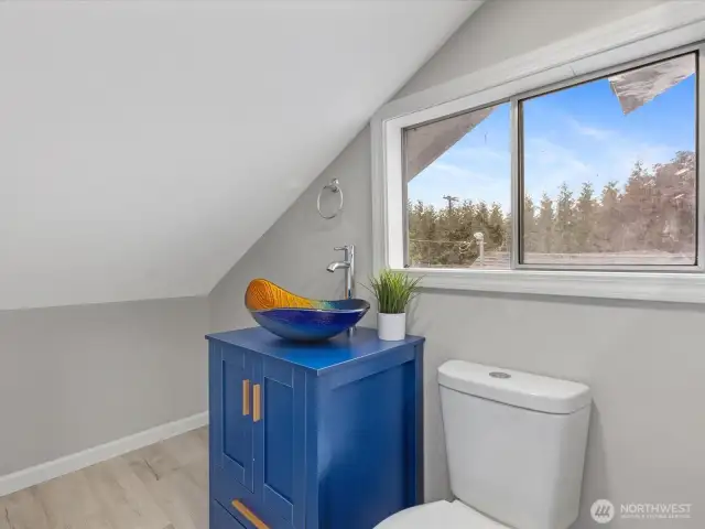 upstairs half bath