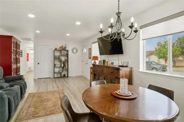 Living Room / Eating Space