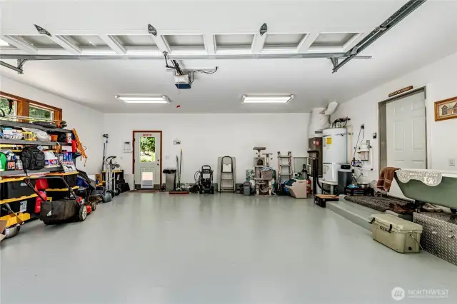 572 SQ FT Garage
