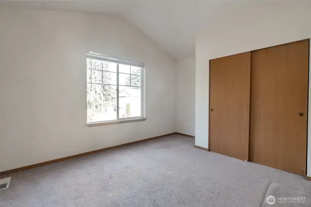 Bedrom with double pannel windown