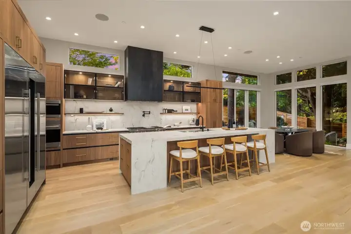 Kitchen features Wolf/Sub-Zero Appliance package