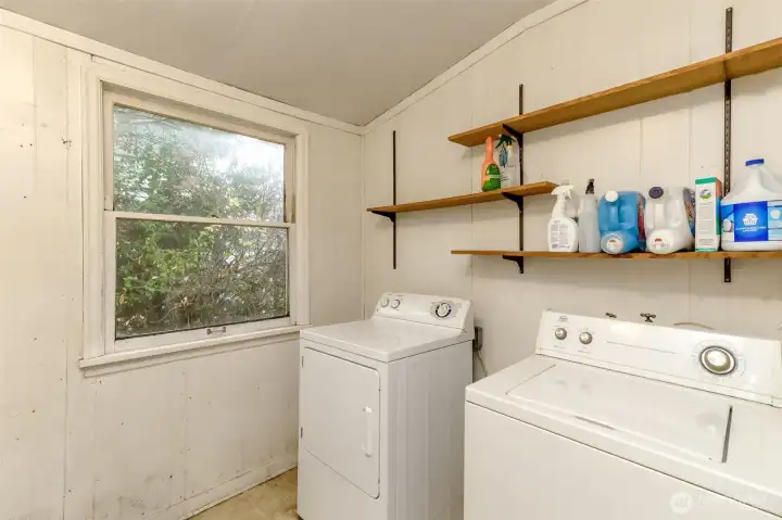Laundry room off kitchen
