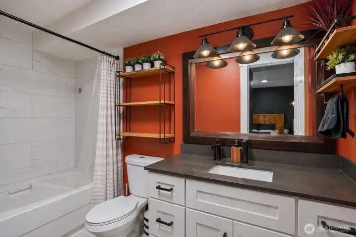 Primary Bath with Jetted Tub