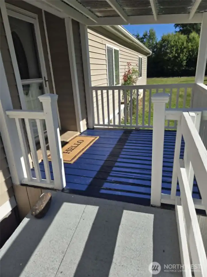 Nice deck with plenty of turn radius.