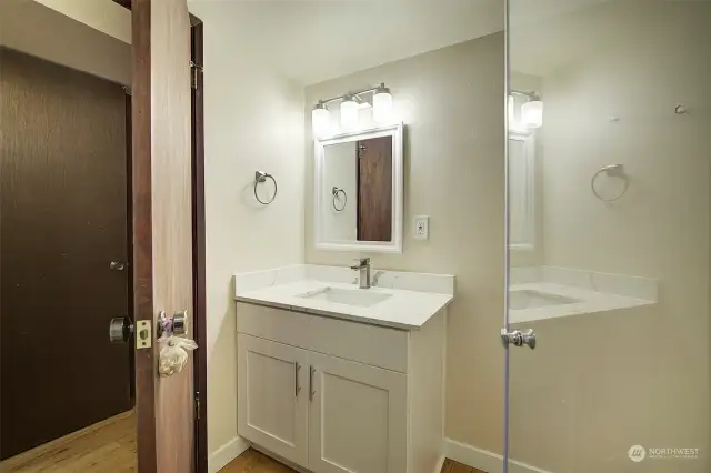 basement bath with shower