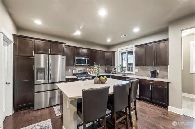 Spacious kitchen with access to breezeway