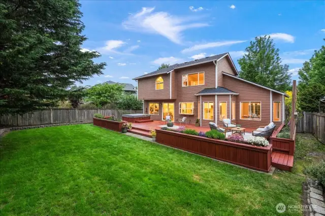 You will want to spend all your time in this backyard