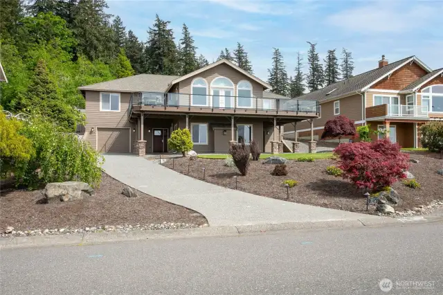 Lower level entrance & garage from Spyglass