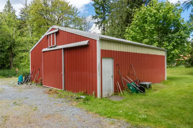 Barn/shop