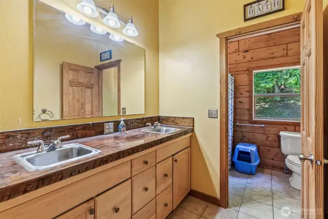 Upstairs full bath