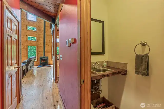 Main Floor 1/2 Bath