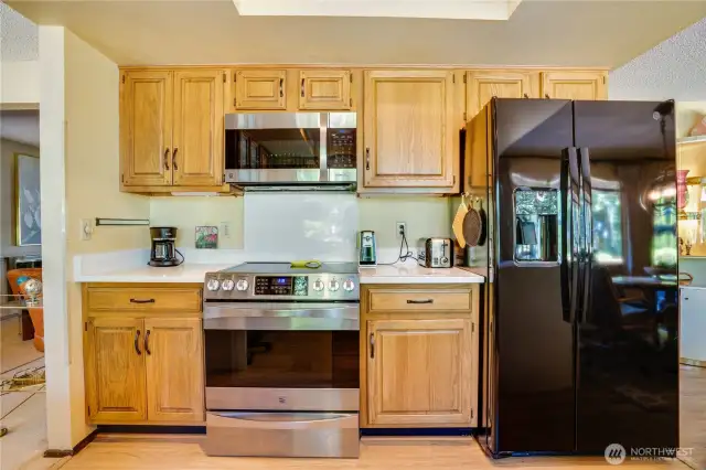 Plenty of storage plus walk-in pantry!
