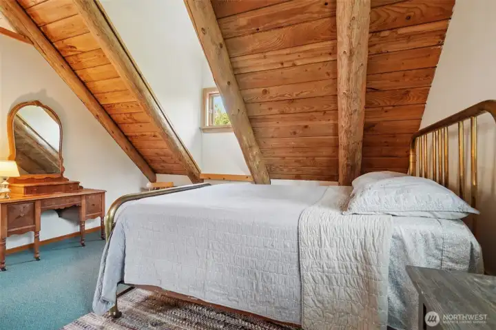 Full bath upstairs