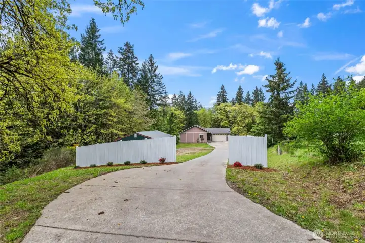 Private driveway off of Levin Road