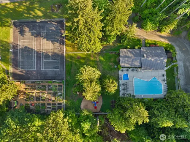 *Mirrormont Country Club - Membership is Completely Optional