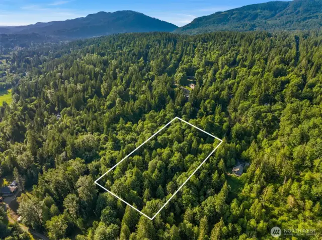 Lot Lines are Approximate. Buyer to Verify.
